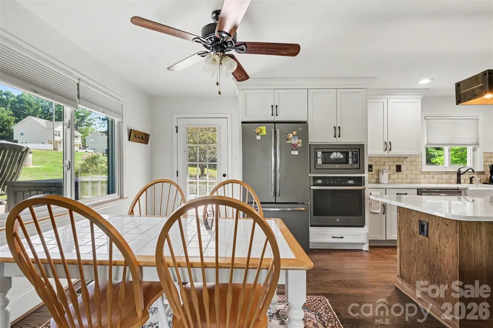 7107 Rolling Hills Drive Sherrills Ford, NC 28673
