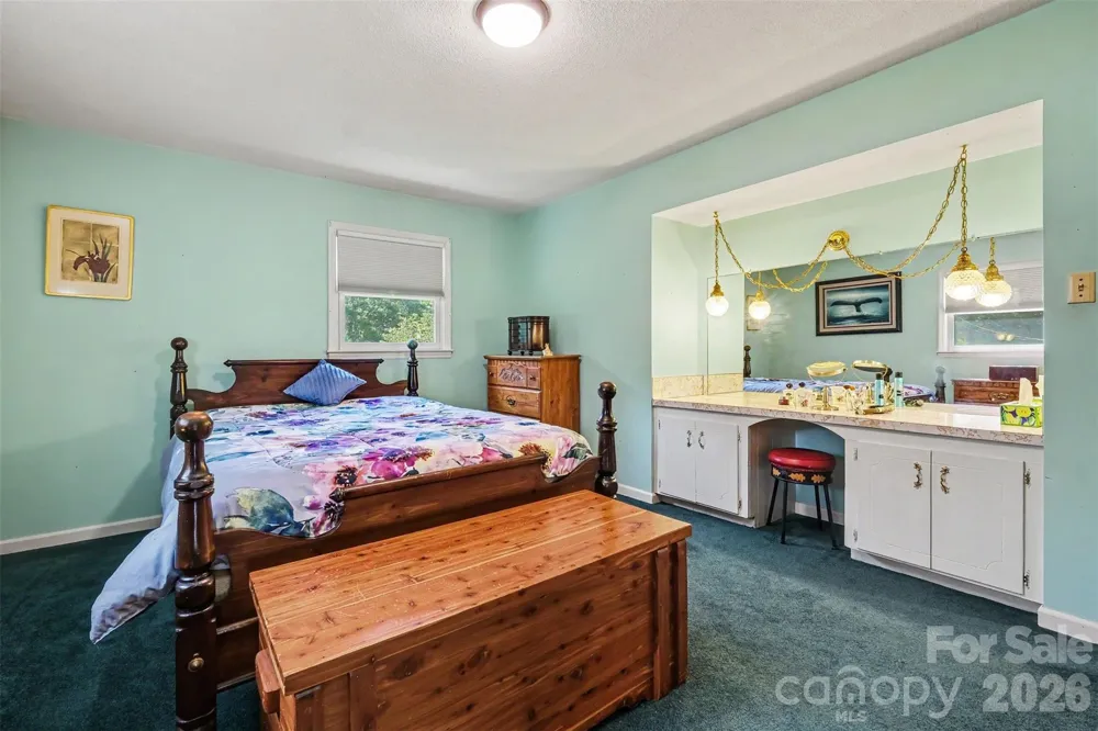7107 Rolling Hills Drive Sherrills Ford, NC 28673