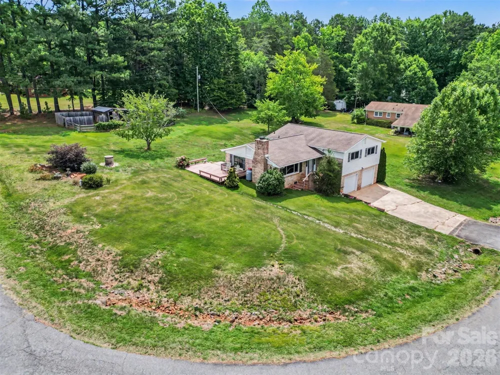 7107 Rolling Hills Drive Sherrills Ford, NC 28673