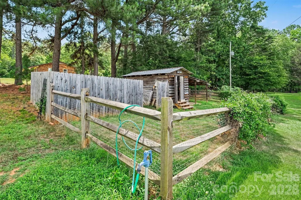7107 Rolling Hills Drive Sherrills Ford, NC 28673