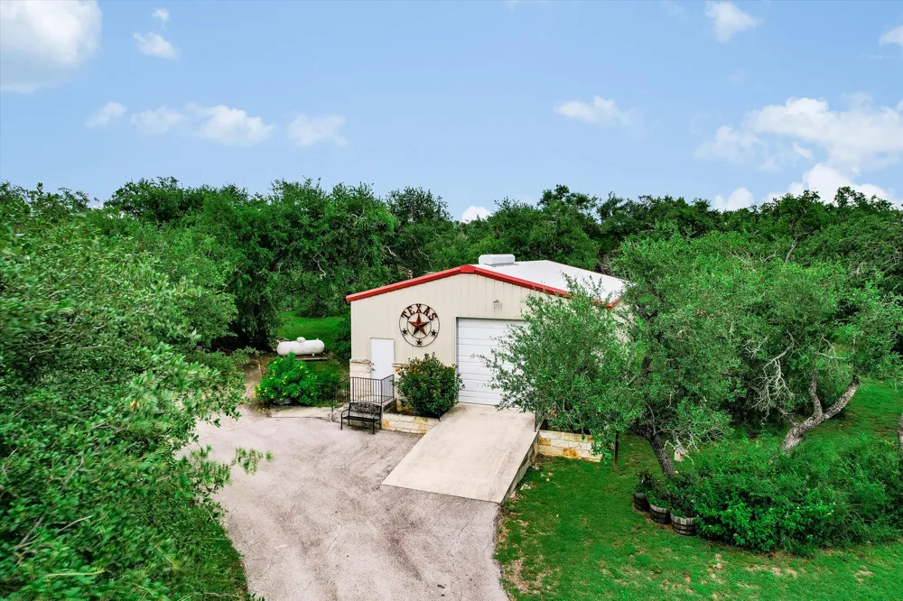 209 Cascade Trail San Marcos, TX 78666