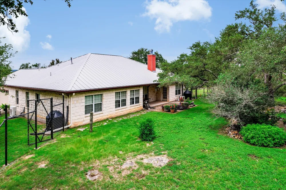 209 Cascade Trail San Marcos, TX 78666