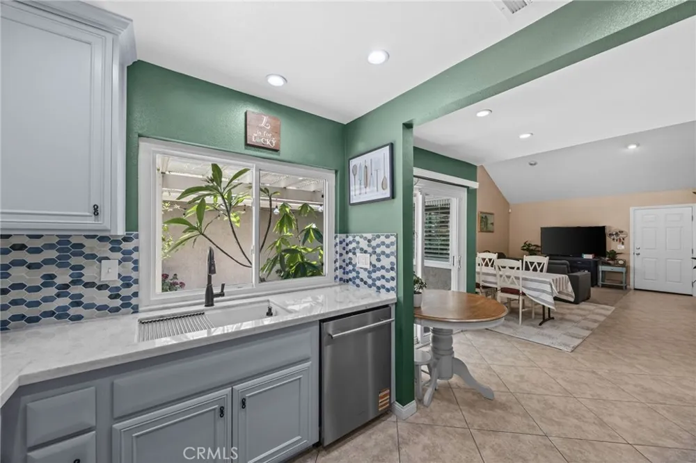 1649 Carmel W Upland, CA 91784