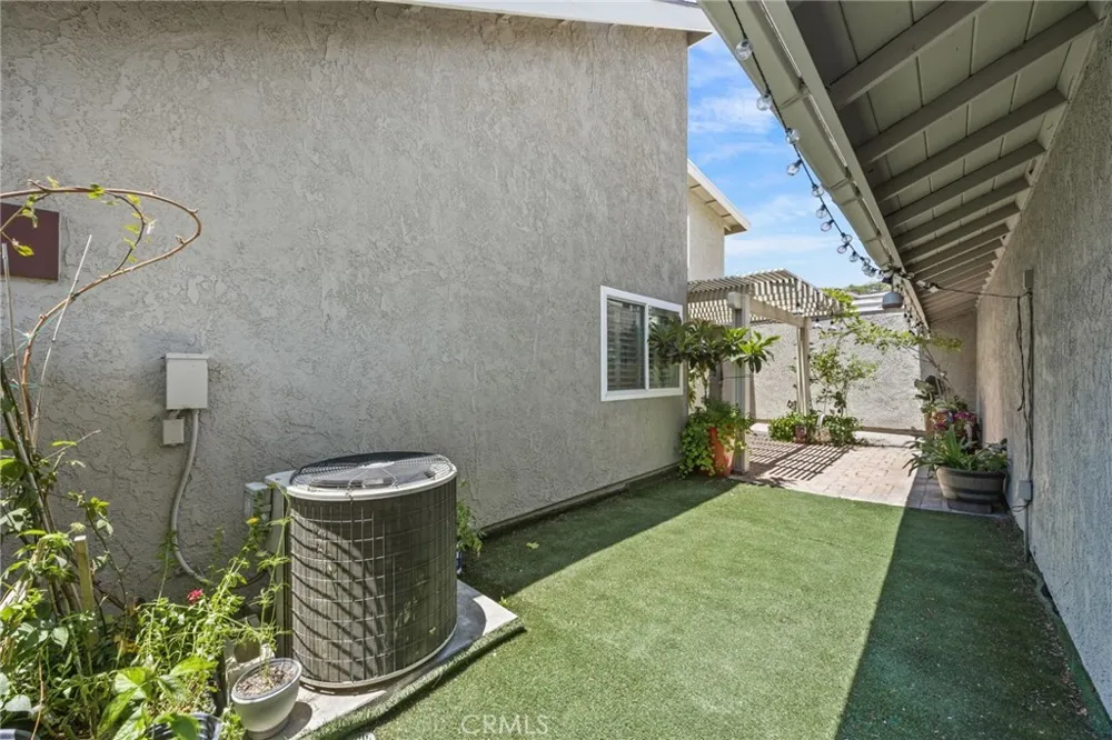 1649 Carmel W Upland, CA 91784