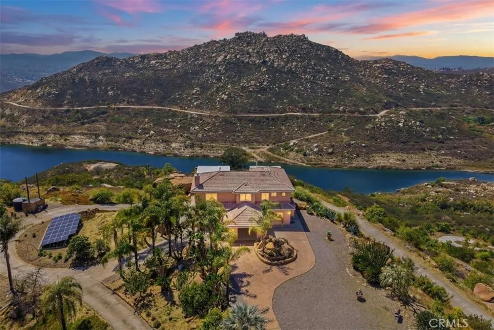 15471 Green Valley Truck Ramona, CA 92065