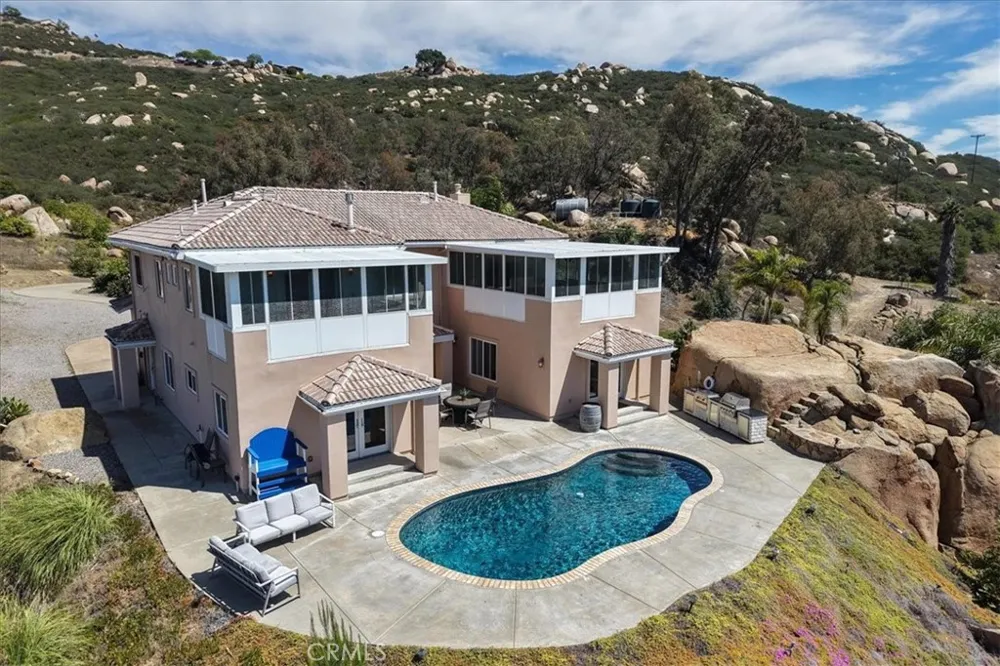 15471 Green Valley Truck Ramona, CA 92065