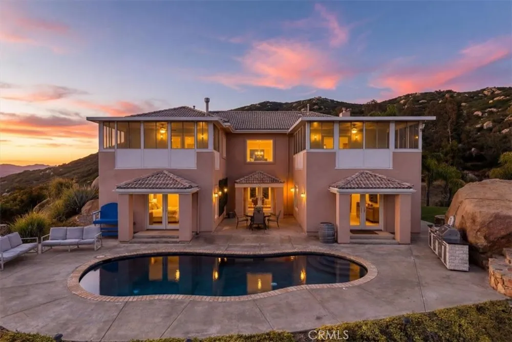 15471 Green Valley Truck Ramona, CA 92065