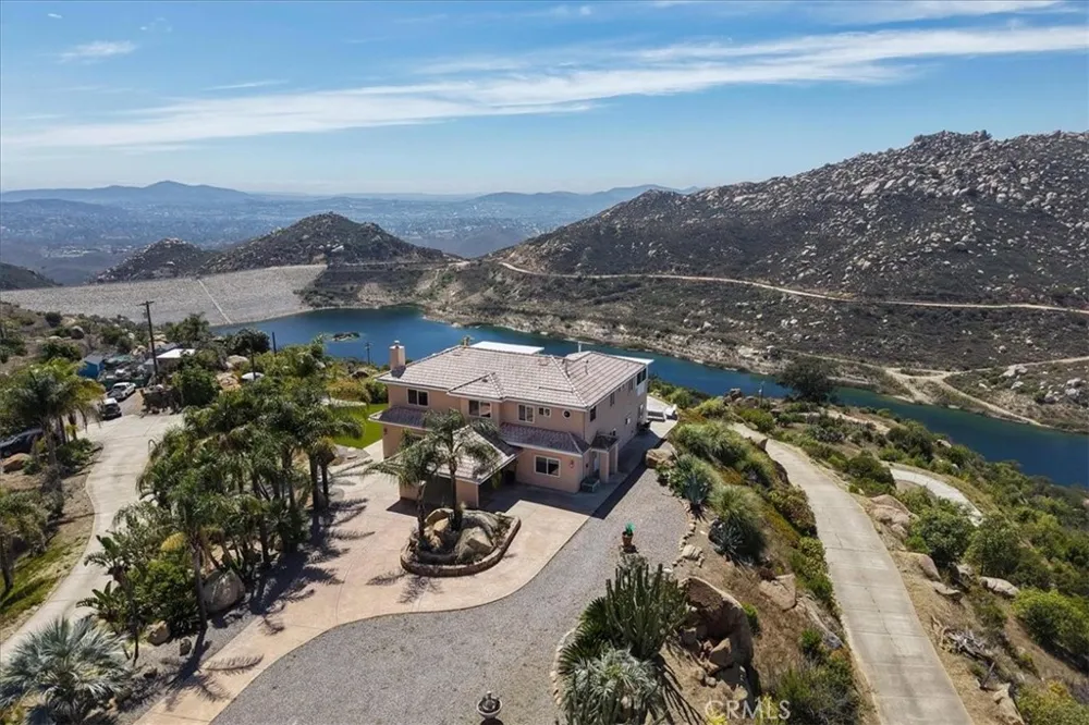 15471 Green Valley Truck Ramona, CA 92065