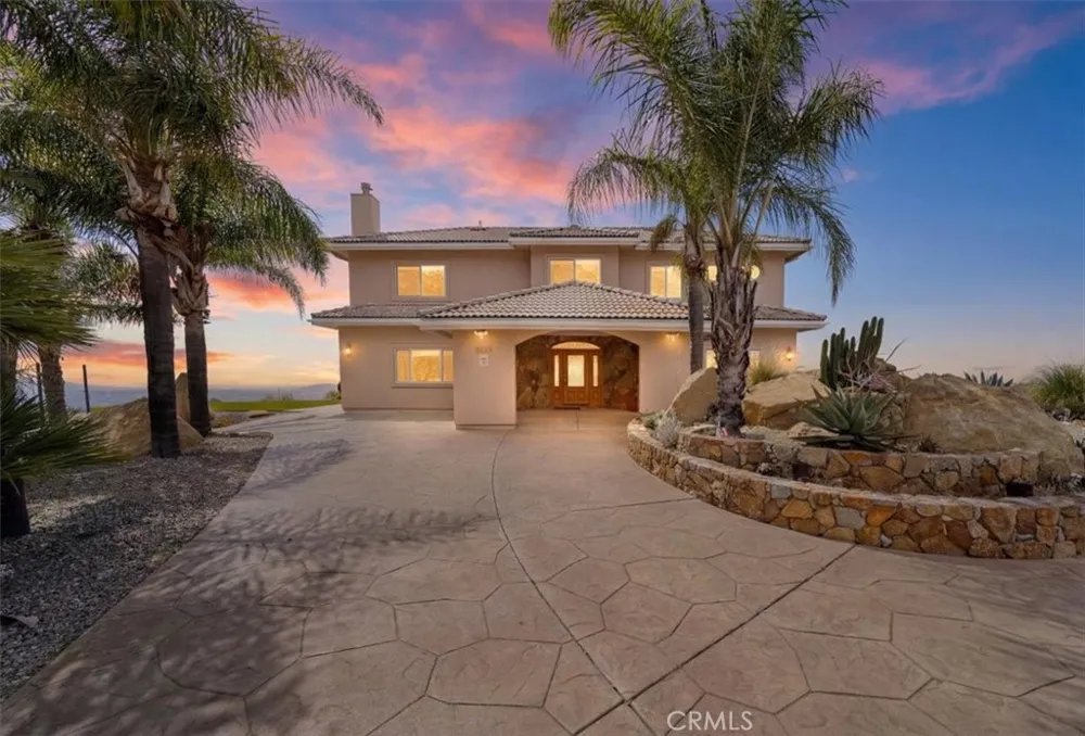 15471 Green Valley Truck Ramona, CA 92065