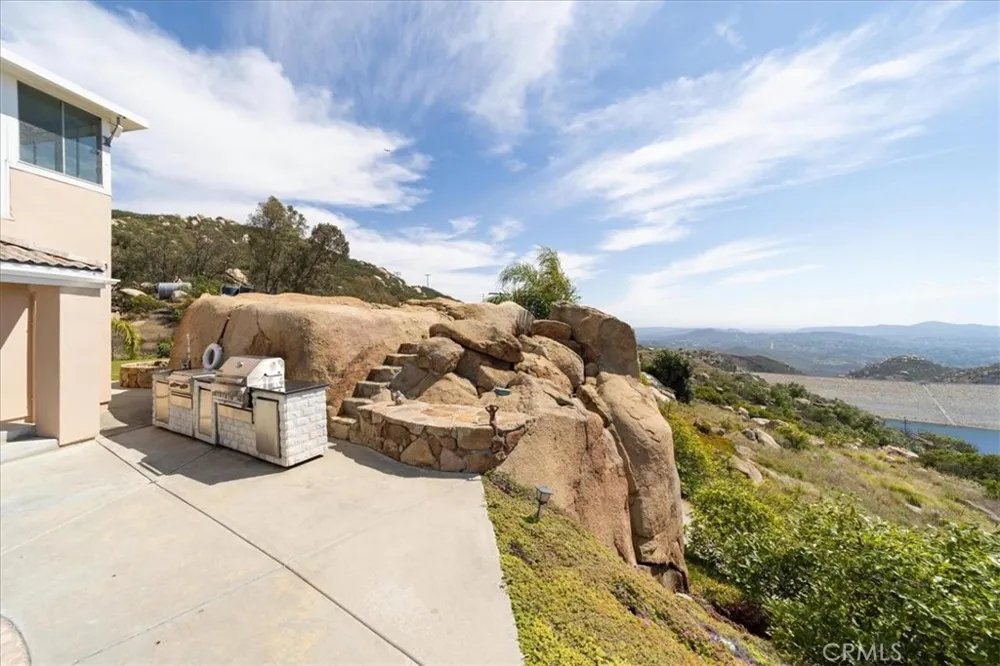 15471 Green Valley Truck Ramona, CA 92065