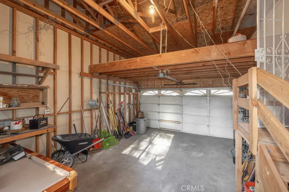 252 Riverside Sugarloaf, CA 92386