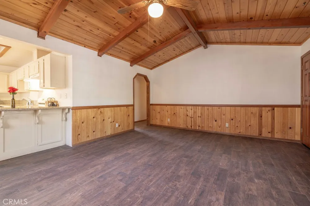 252 Riverside Sugarloaf, CA 92386