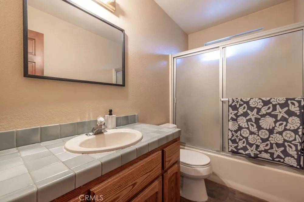 252 Riverside Sugarloaf, CA 92386
