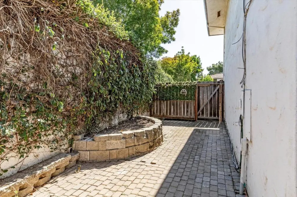 1271 Juniper Drive #7 Gilroy, CA 95020