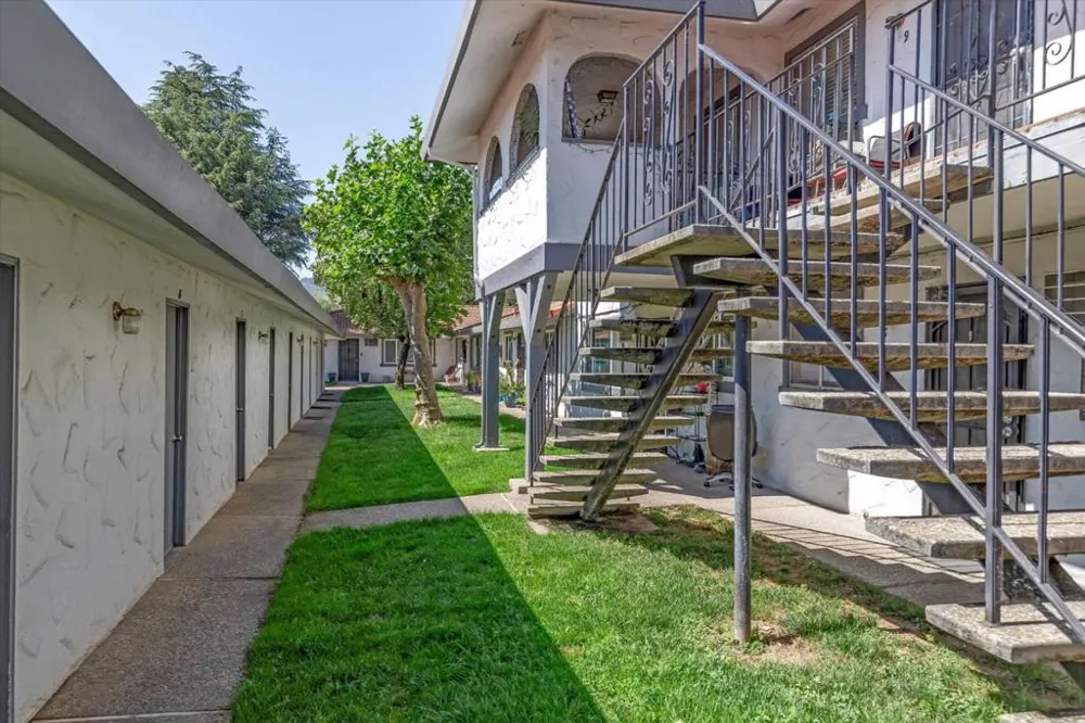 1271 Juniper Drive #7 Gilroy, CA 95020