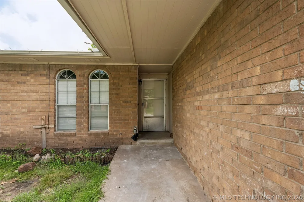 3634 S 106th Place E Tulsa, OK 74146