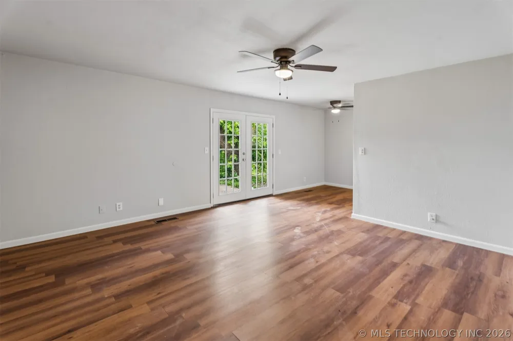 3634 S 106th Place E Tulsa, OK 74146