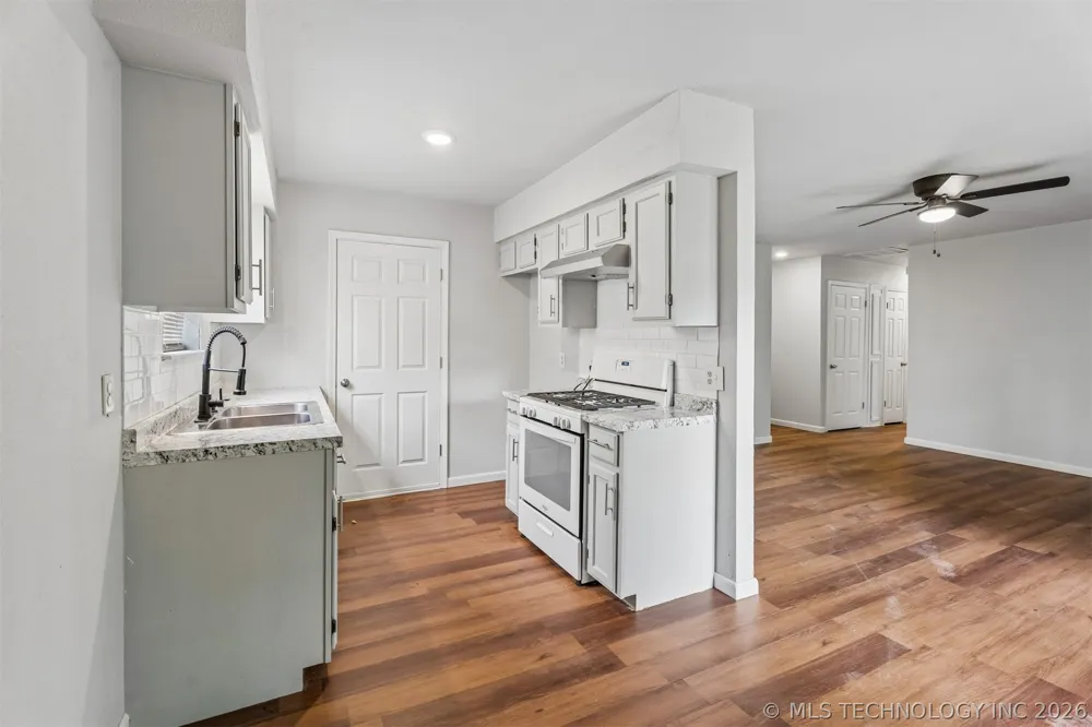 3634 S 106th Place E Tulsa, OK 74146