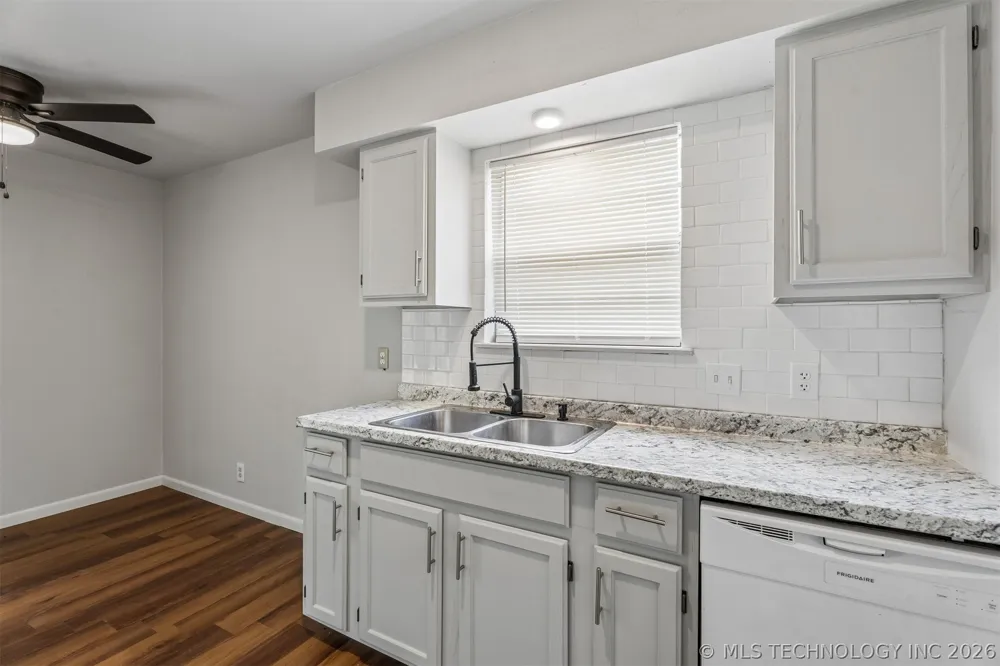 3634 S 106th Place E Tulsa, OK 74146