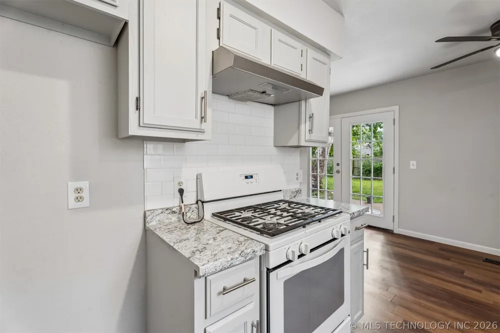 3634 S 106th Place E Tulsa, OK 74146