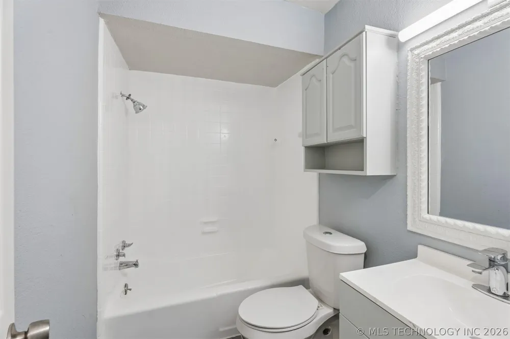 3634 S 106th Place E Tulsa, OK 74146