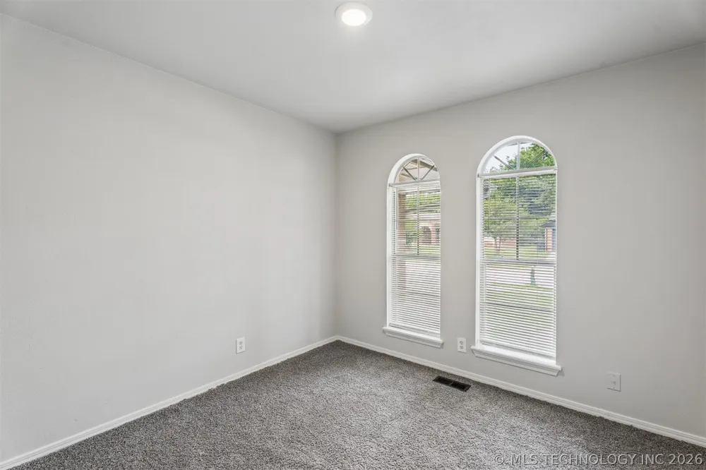 3634 S 106th Place E Tulsa, OK 74146