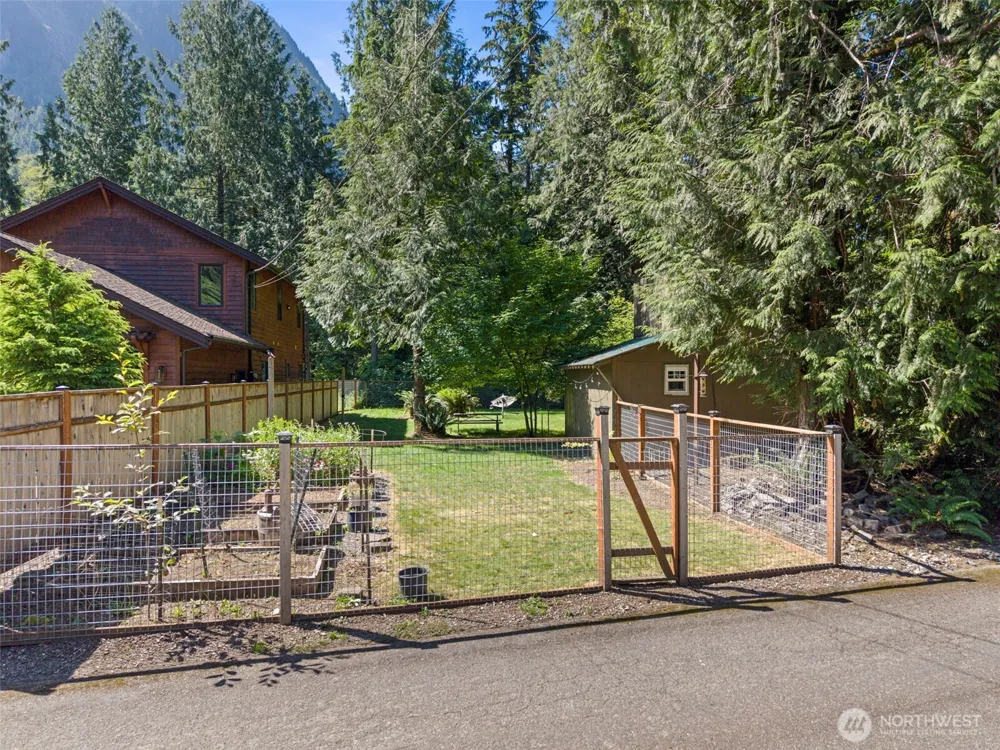 44725 SE 71st Street Snoqualmie, WA 98065