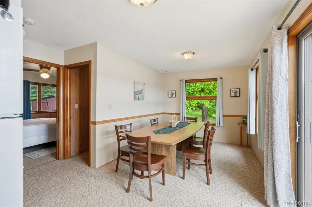 11044 Grand River Avenue Green Oak Township, MI 48116