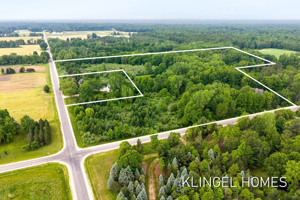8892 Garfield Street Polkton Charter Township, MI 49404
