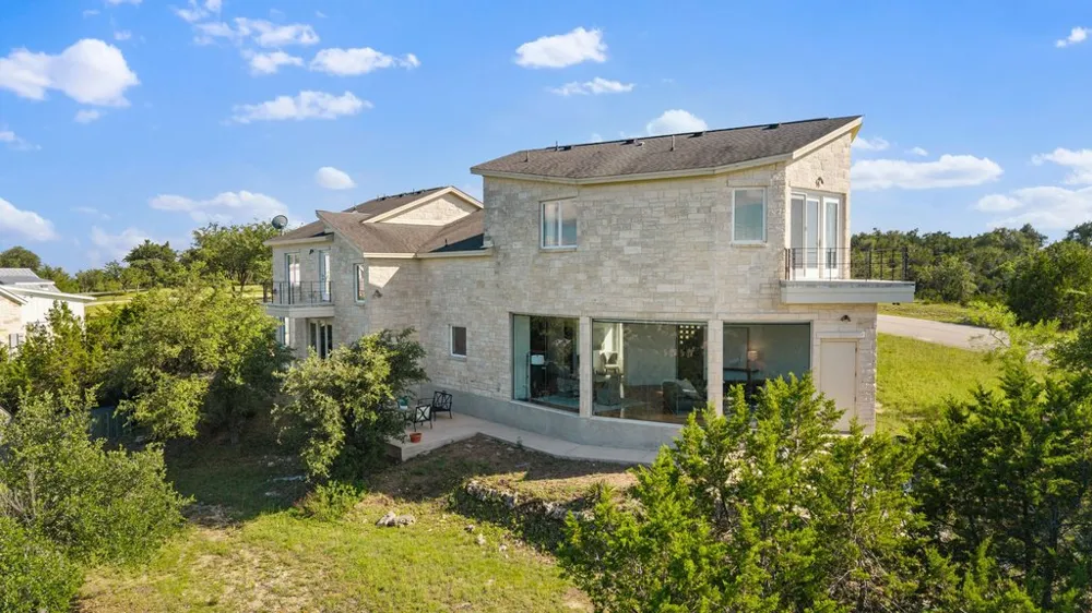 360 Stacey Ann Cove Dripping Springs, TX 78620