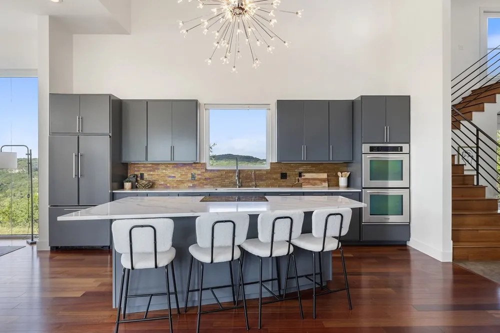 360 Stacey Ann Cove Dripping Springs, TX 78620