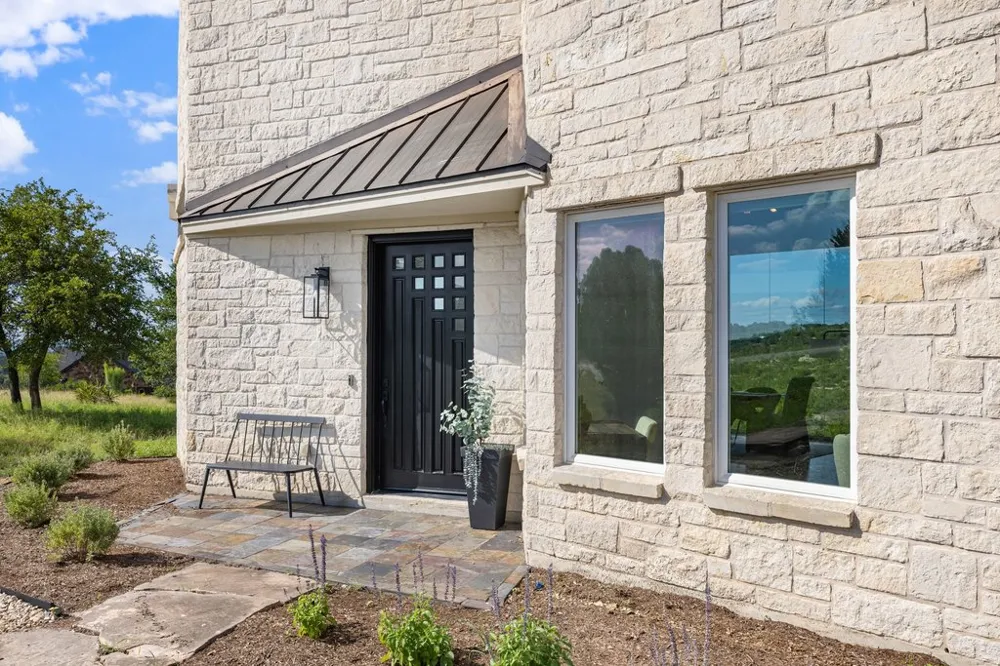 360 Stacey Ann Cove Dripping Springs, TX 78620