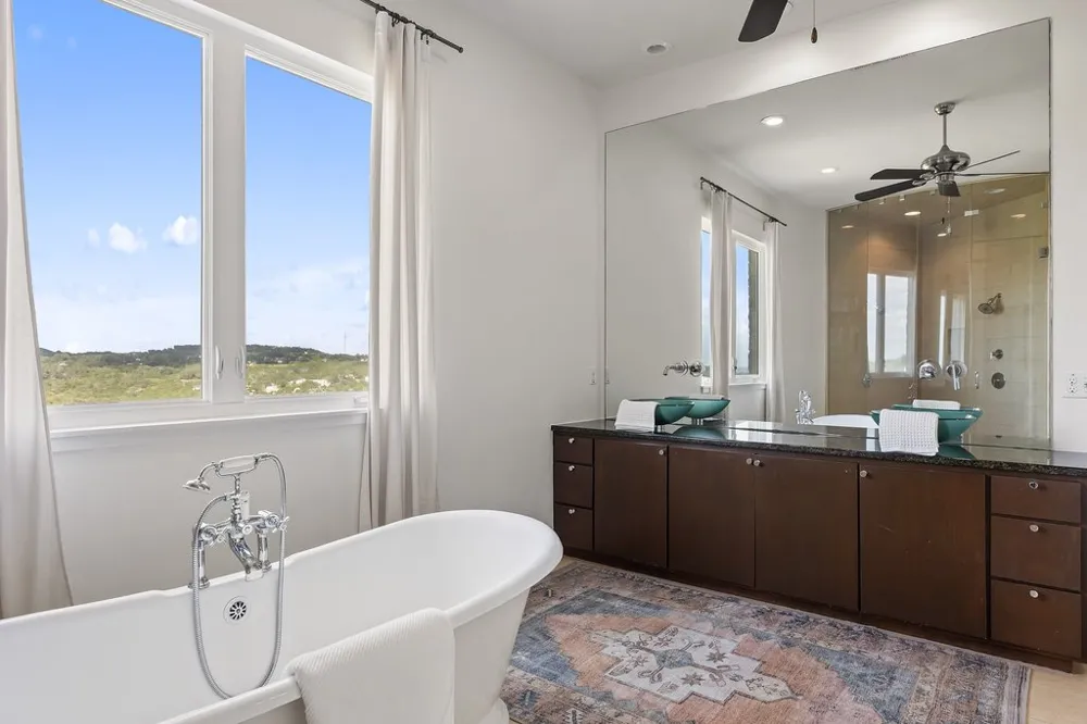 360 Stacey Ann Cove Dripping Springs, TX 78620