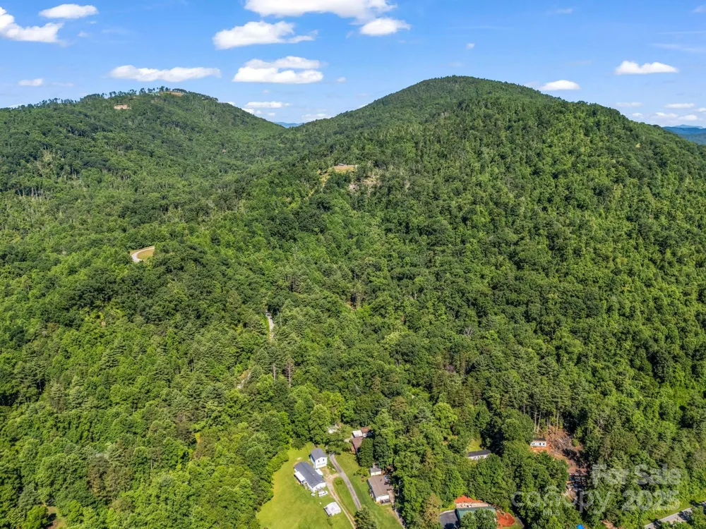 TBD Climbing Road Hendersonville, NC 28792