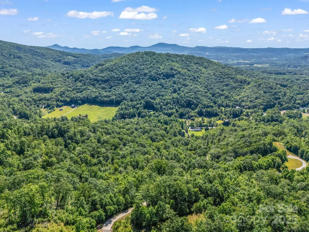 TBD Climbing Road Hendersonville, NC 28792