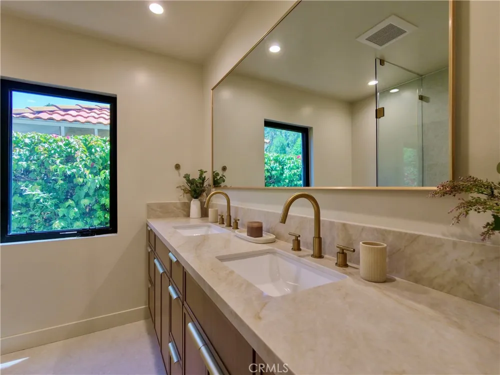 4819 Genesta Avenue Encino, CA 91316