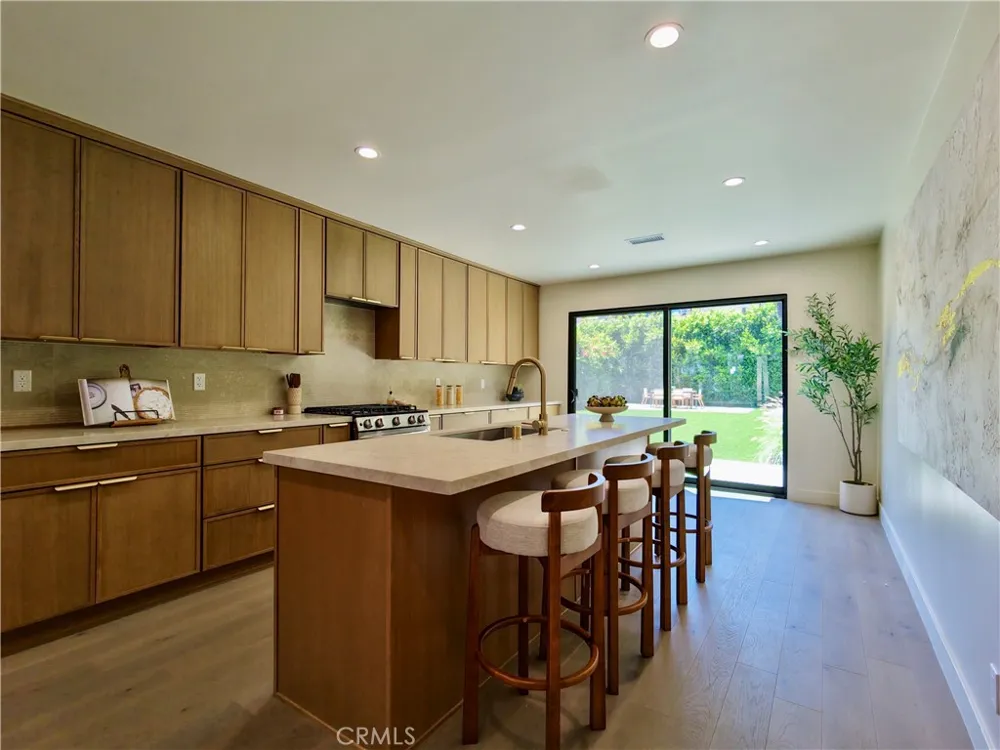 4819 Genesta Avenue Encino, CA 91316