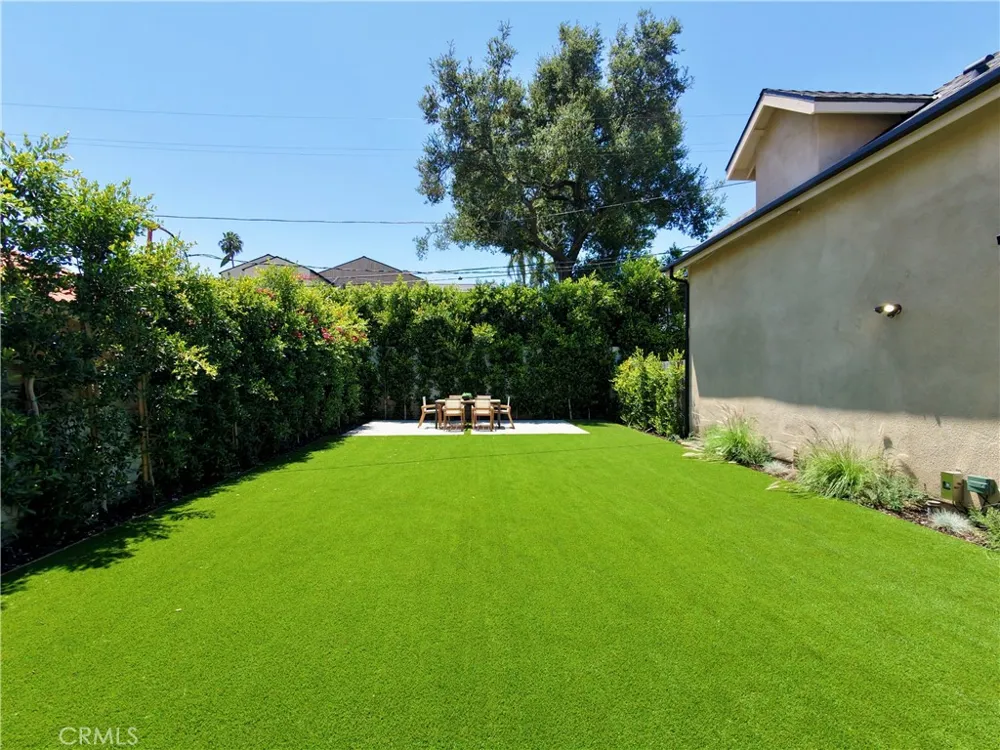 4819 Genesta Avenue Encino, CA 91316
