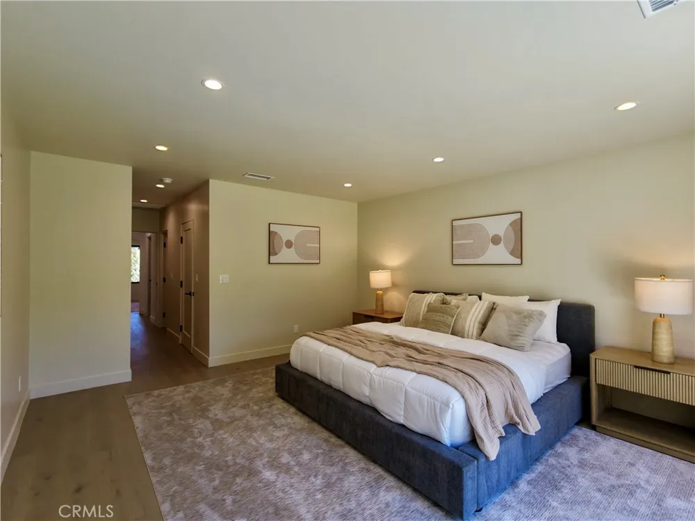 4819 Genesta Avenue Encino, CA 91316