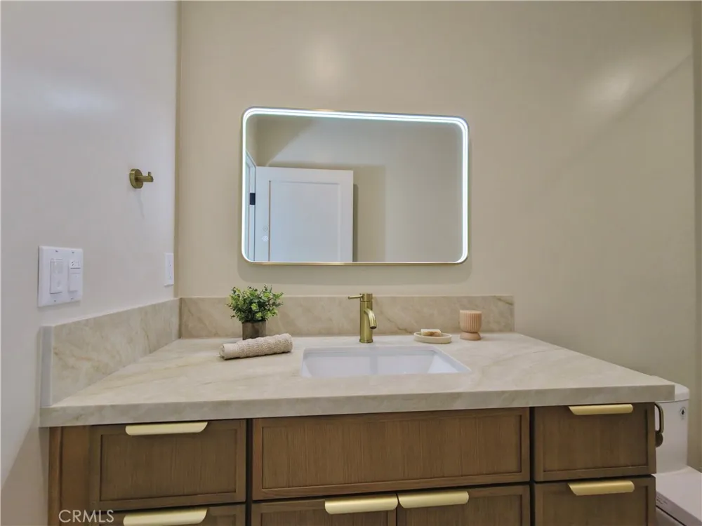 4819 Genesta Avenue Encino, CA 91316