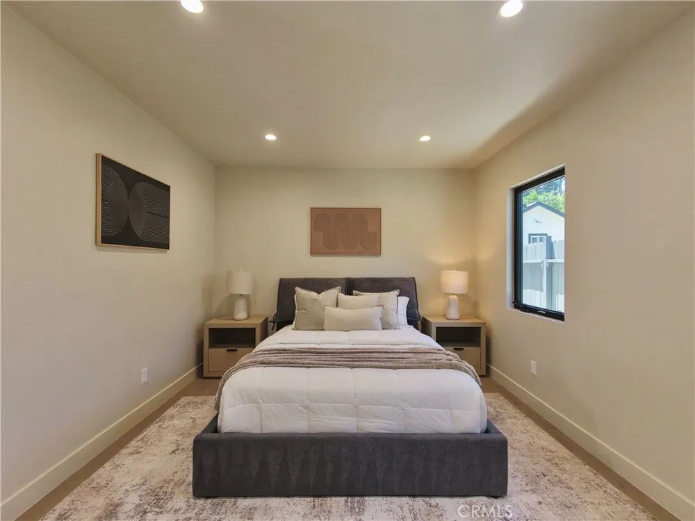 4819 Genesta Avenue Encino, CA 91316