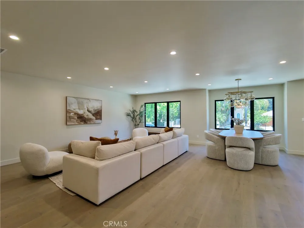 4819 Genesta Avenue Encino, CA 91316