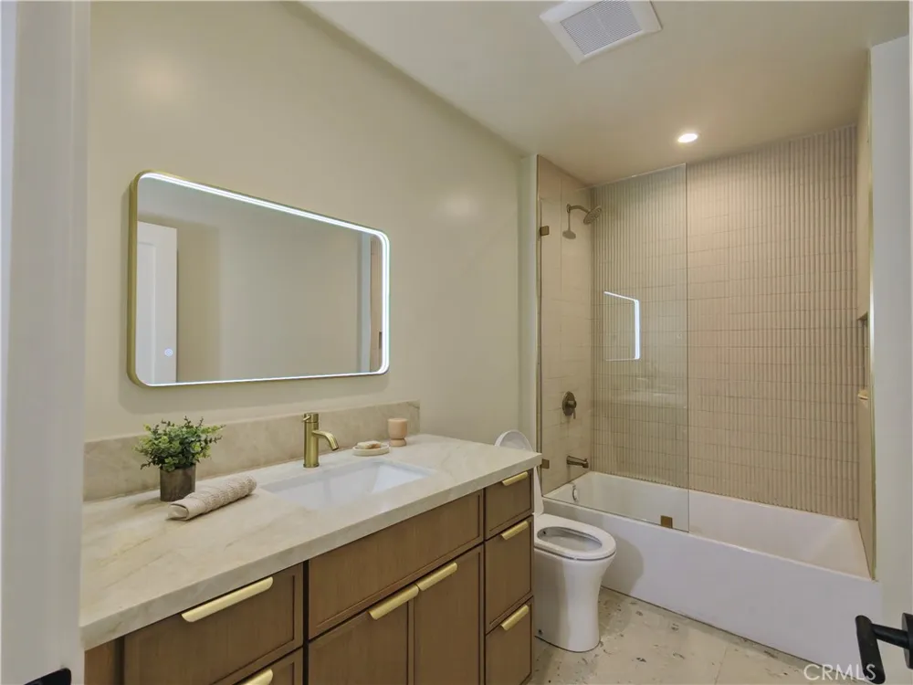 4819 Genesta Avenue Encino, CA 91316