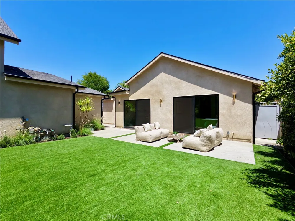 4819 Genesta Avenue Encino, CA 91316