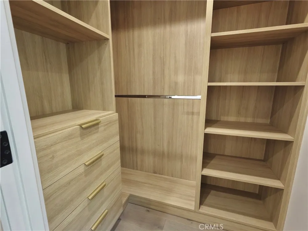 4819 Genesta Avenue Encino, CA 91316