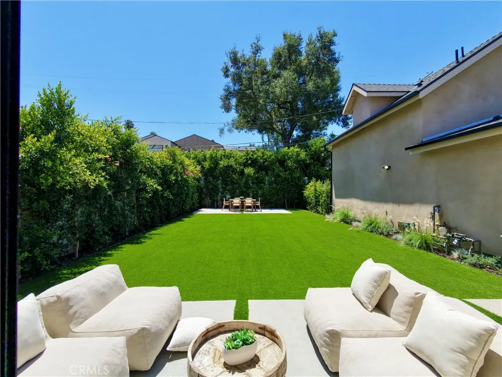 4819 Genesta Avenue Encino, CA 91316