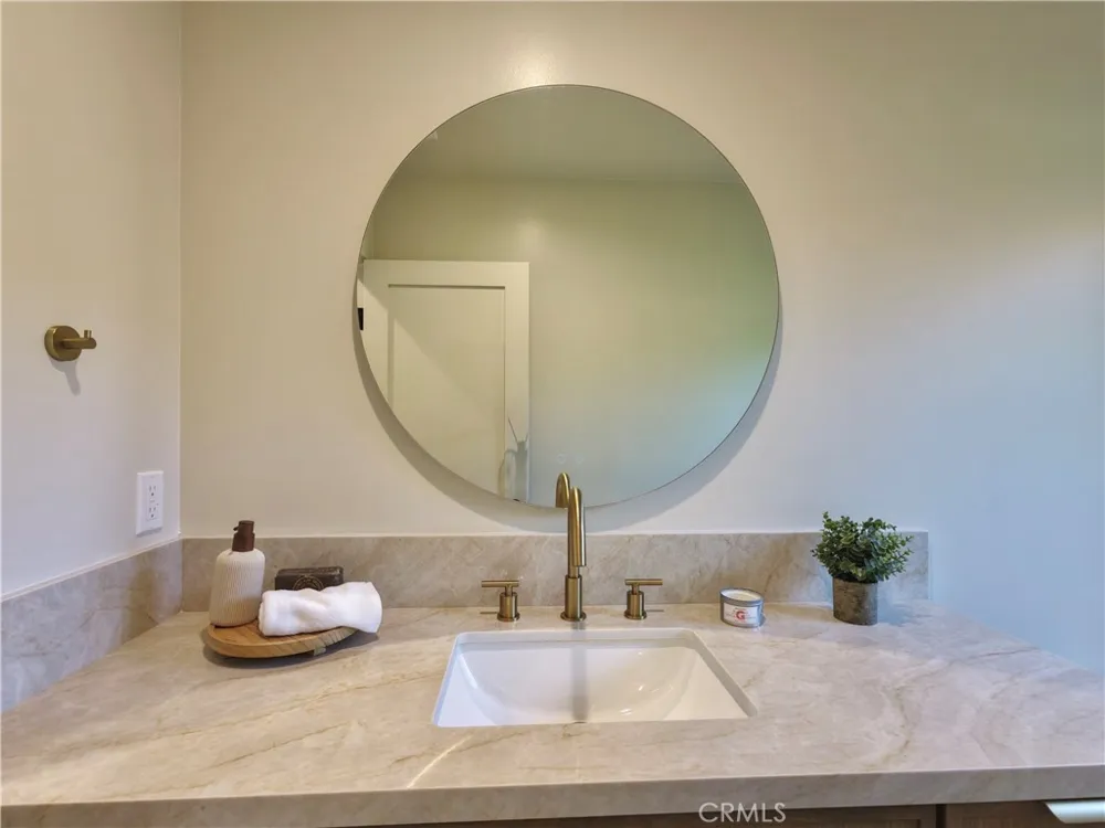 4819 Genesta Avenue Encino, CA 91316
