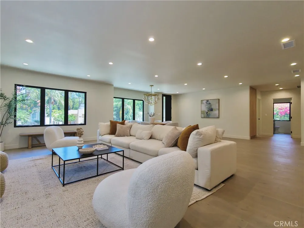 4819 Genesta Avenue Encino, CA 91316