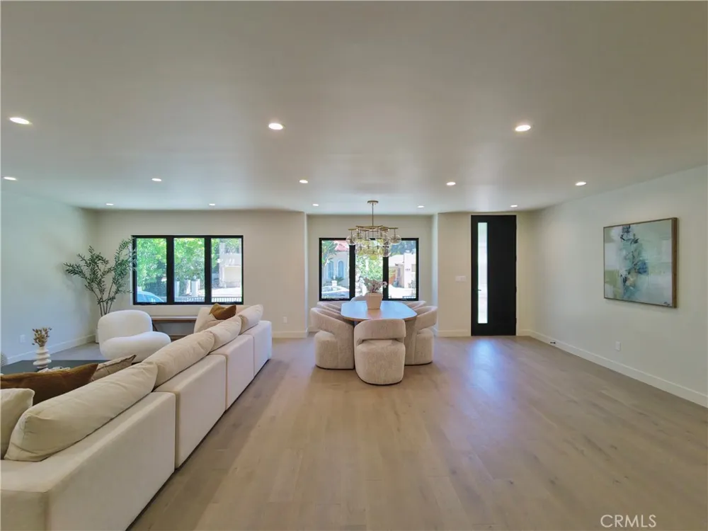 4819 Genesta Avenue Encino, CA 91316