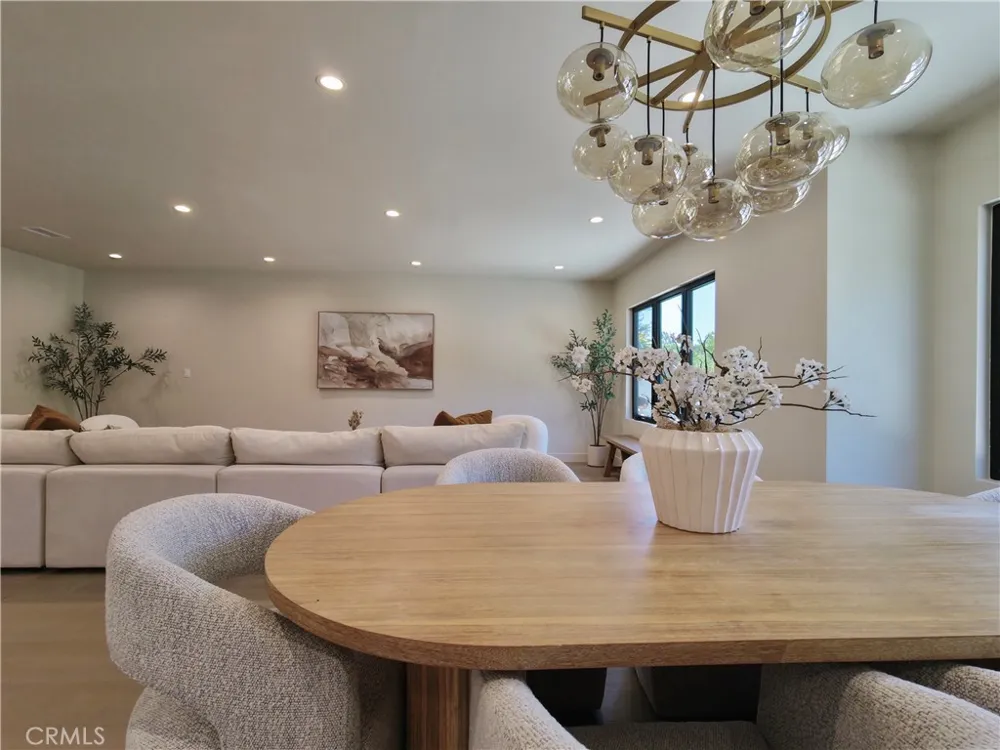 4819 Genesta Avenue Encino, CA 91316